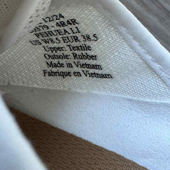 New Olukai Pehuea li Mesh Sneakers Women's  $100 in White - Picture 11 of 16